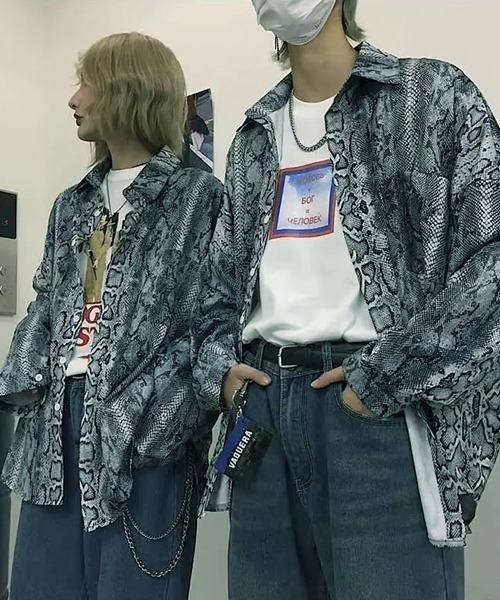 美品　ZARA テーラードジャケット　パイソン　総柄　派手　S ZARA BASIC ジャケット パイソン スネーク柄 テーラード S