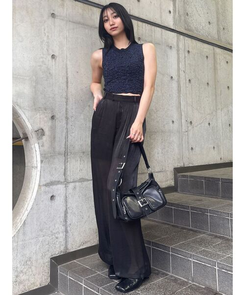 3600【美品】45R ウォッシャブルニット　タンクトップ フレア 紺 MURUA（ムルーア） タンクトップ ノースリーブ ラメジャガードニット
