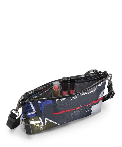 TUMI（トゥミ） ショルダーバッグ バッグ VOYAGEUR 「アデラ」クロス