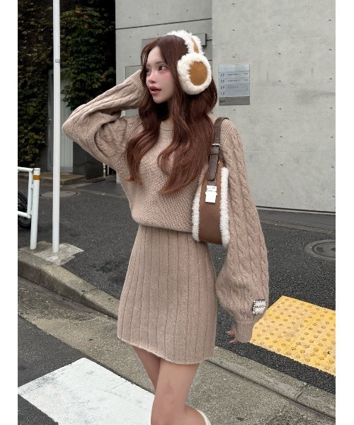 Darich　キルティングハーフムーンバッグ Darich（ダーリッチ） ハンドバッグ キルティングハーフムーンバッグ