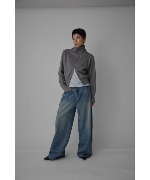 グレー ハイネック セーター フロントジッパー付き グレー ハイネック セーター フロントジッパー付き VION ニット