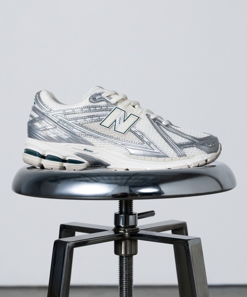 新品 newbalance スニーカー シルバー 23cm 新品23cm ニューバランス newbalanceレディーススニーカーML408GG