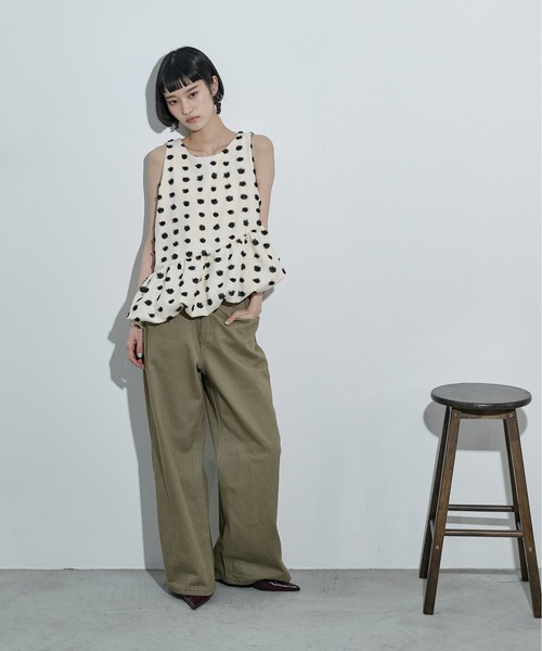 ブラウス シャツ ドットジャガードアシメバルーンヘムノースリ レディースの画像