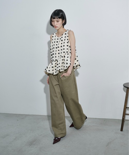 ブラウス シャツ ドットジャガードアシメバルーンヘムノースリ レディースの画像