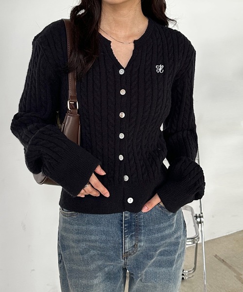 solleim（ソルレム） カーディガン ワンポイント刺繍キーネック
