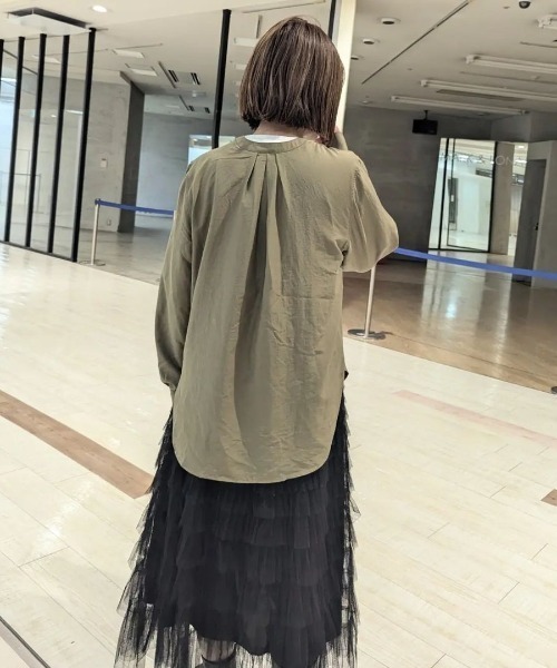 ikka ブラウス シャツ 前後2WAYバンドカラーシャツ レディース