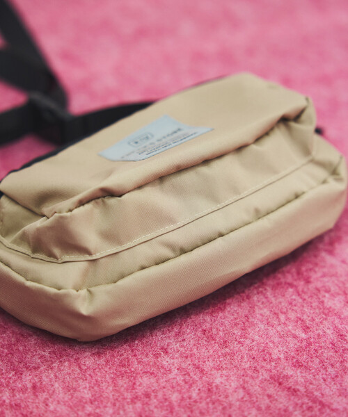 KiU（キウ） ショルダーバッグ メンズ レディース : ZOZOTOWN Yahoo!店