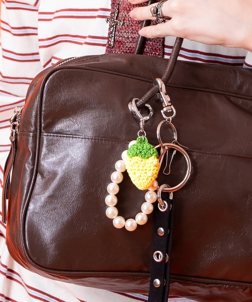 キーホルダー an meets zakka ストロベリー手編みニットチャームパール