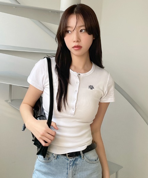 tシャツ A'GEM/9 × .kom 「muah muah/ムーアムーア」Semi-open logo short sleeve t-shirt /