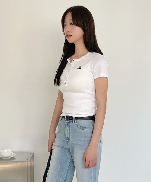 tシャツ A'GEM/9 × .kom 「muah muah/ムーアムーア」Semi-open logo short sleeve t-shirt /の画像