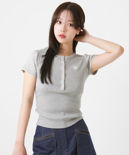 tシャツ A'GEM/9 × .kom 「muah muah/ムーアムーア」Semi-open logo short sleeve t-shirt /の画像