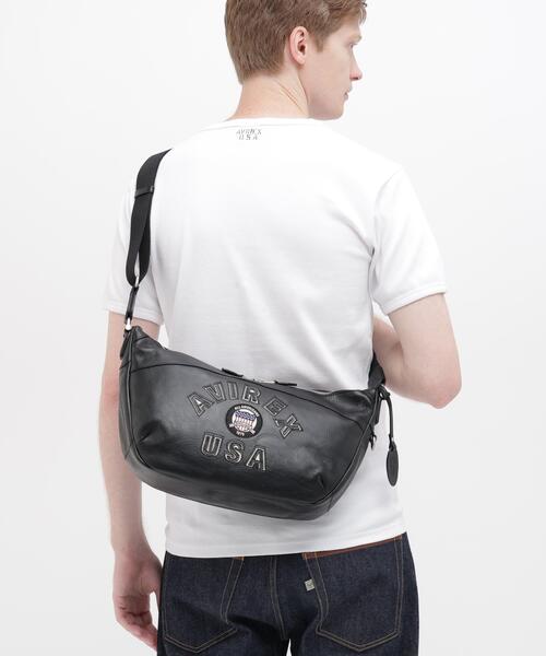 未使用 HOBO Bag ブラック ショルダーバッグ 箱付き AVIREX（アヴィレックス） ショルダーバッグ バッグ VARSITY LEATHER