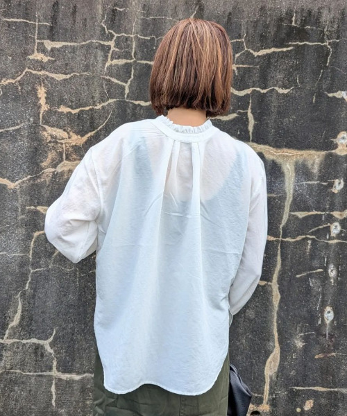 インゲボルグ★刺繍&amp;フリル♪半袖ローンブラウス サイズM 白系 無地 薄手 z18128 INGEBORG Blanche (インゲボルグ ブランシェ)】タックブラウス｜ピンク
