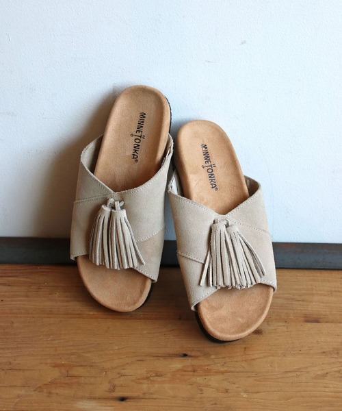 Minnetonka 「Minnetonka」 フラットサンダル 5 ブラック