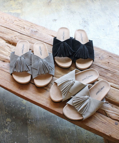 Minnetonka 「Minnetonka」 フラットサンダル 5 ブラック