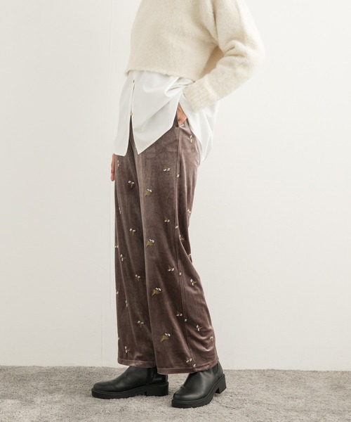 URBAN RESEARCH DOORS（アーバンリサーチドアーズ） パンツ 刺繍ベロア