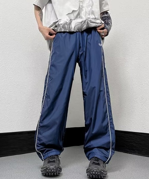 美品✨MACHATT サイドラインナイロンパンツ ワイド ネイビー Free サイドライン ナイロンタッチ シャカパンツ[品番：ORGW0009119]｜Ada