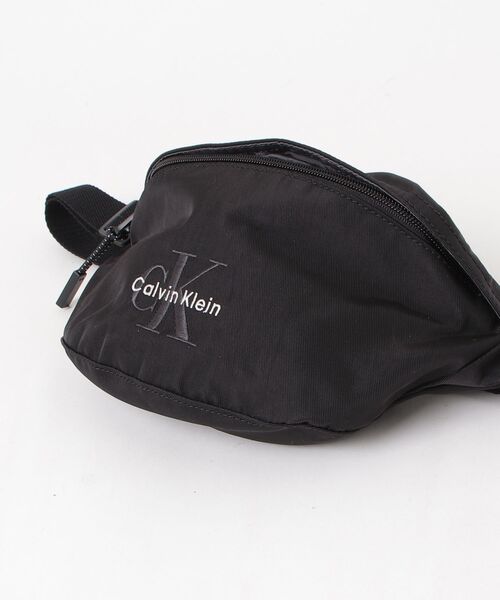 （試着程度）カルバンクライン　レザーウエストポーチ Calvin Klein（カルバン・クライン） ウエストポーチ 「Calvin Klein
