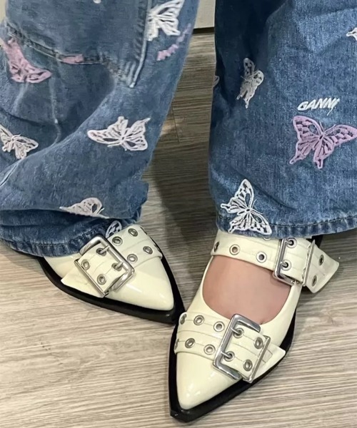 パンプス ポインテッドスタッズバックルシューズ : ZOZOTOWN Yahoo!店