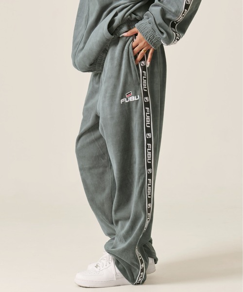 90s フブ　FUBU ハーフパンツ　テープロゴ　USA製　白　ワンポイント 90s フブ FUBU ハーフパンツ テープロゴ USA製 白 ワンポイント