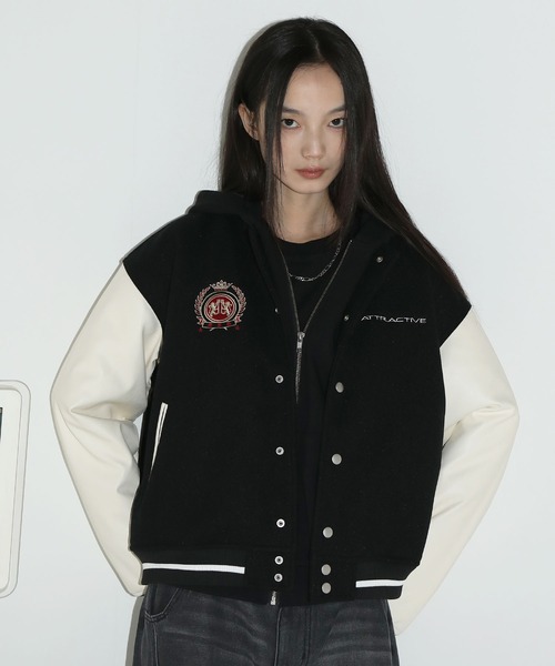 送料無料 ブルゾン スタジャン ロゴ 黒/白 M/L/XL/2XL 8332 ブルゾン アウター エンブレムロゴ メルトンショートブルゾン