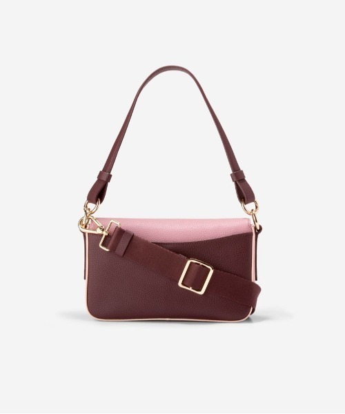美品 コールハーンミニショルダー コールハーンのミニショルダーバッグをレビュー！本革の上品な肩掛け