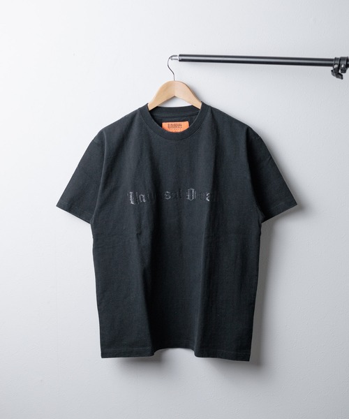 tシャツ ●UNIVERSAL OVERALL● OLD ENGLISH Logo Pigment TEE レディース メンズ UNIVERSAL OVERALL tシャツ ○UNIVERSAL OVERALL○ OLD ENGLISH
