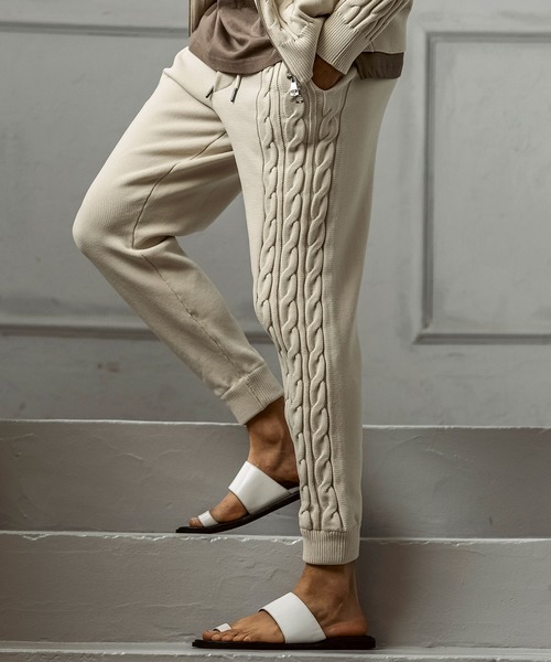 AKM Contemporary（エイケイエムコンテンポラリー） スウェットパンツ