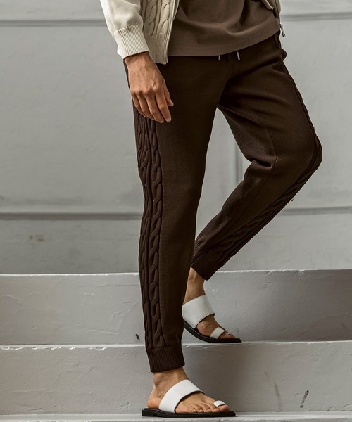 AKM Contemporary（エイケイエムコンテンポラリー） スウェットパンツ