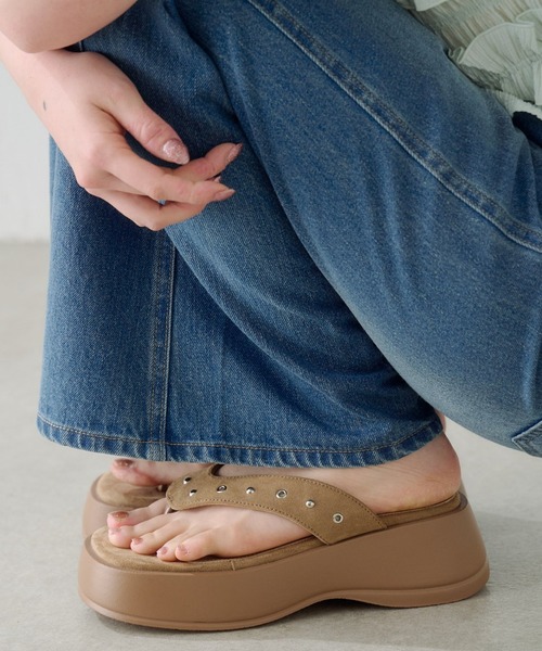 期間限定値下げ☆ SLIPPER スタッズ スエード サンダル Kastane（カスタネ） 厚底 サンダル スタッズスエードトングサンダル