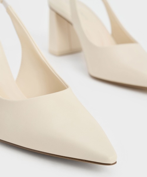 CHARLES ＆ KEITH（チャールズ&キース） パンプス ポインテッドトゥ