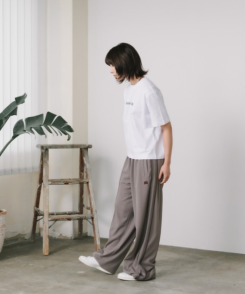 tシャツ   /カルバン クラインSS FLOCKED LOGO CREWNK TEE レディース Calvin Klein /カルバン クラインSS FLOCKED LOGO CREWNK TEE（T