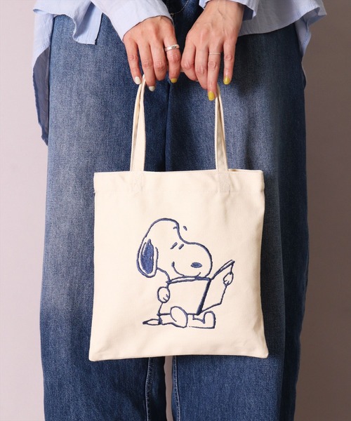トートバッグ ベージュ ネイビー刺繍キャラクター付き PEANUTS トートバッグ (ACT)「PEANUTS」スヌーピー 刺繍 キャンバス