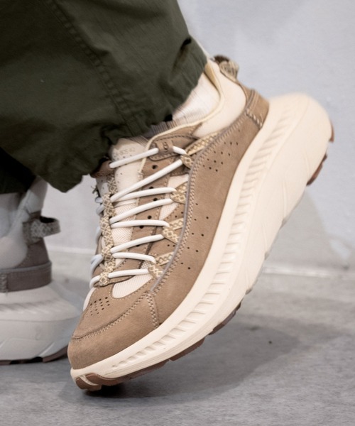 UGG Australia（アグオーストラリア） 「UGG」 ローカットスニーカー 