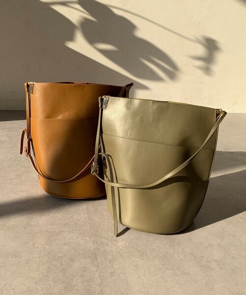 DouDou ショルダーバッグ バッグ 「WEB限定」バケツ型金具バッグ
