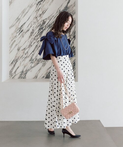 新品タグ付き！La boutique BonBon リボンフレアスリーブブラウス La boutique Bonbon（ラブティックボンボン） ブラウス シャツ 半袖