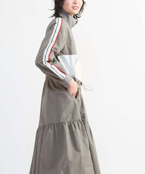 CONVERSE TOKYO ワンピース SIDE LINE TRACK TIERED DRESS : ZOZOTOWN