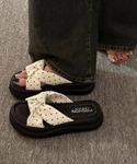 厚底 サンダル ドット柄クロスリボン厚底サンダ...の詳細画像2