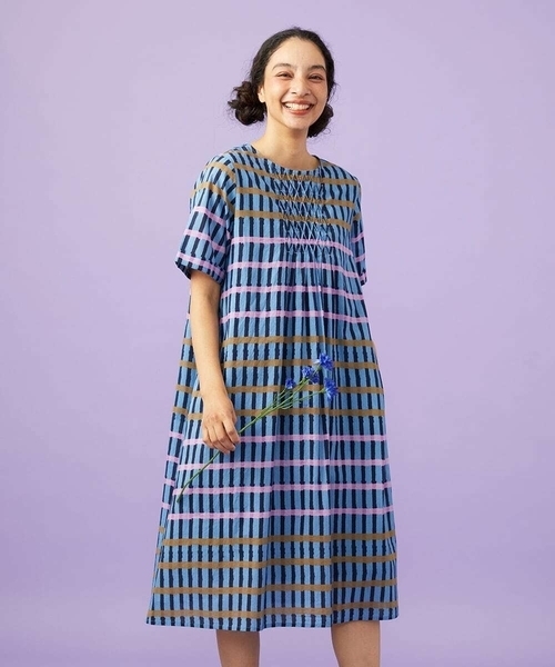 ボンポワン　スモッキング刺繍 半袖ワンピース Jocomomola（ホコモモラ） ワンピース 半袖 Enganar チェック柄