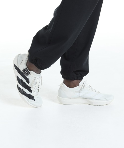 【BTSジョングク着用】Y-3 ミドルカットスニーカー ホワイト/ブラック BTSジョングク着用】Y-3 ミドルカットスニーカー ホワイト