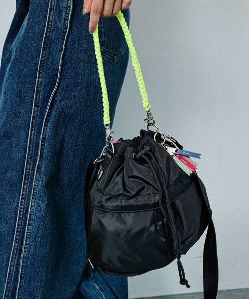 cheek ショルダーバッグ バッグ 「cheek」kinchakucode 2WAY コード cheek ショルダーバッグ バッグ 「cheek」kinchakucode 2WAY コード
