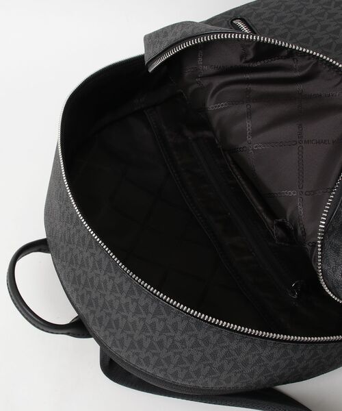 希少 マイケルコース リュック 大容量 ブラック　総柄 PVC レザー 巾着 公式アウトレット】KHAI フラップ カーゴ バックパック ラージ