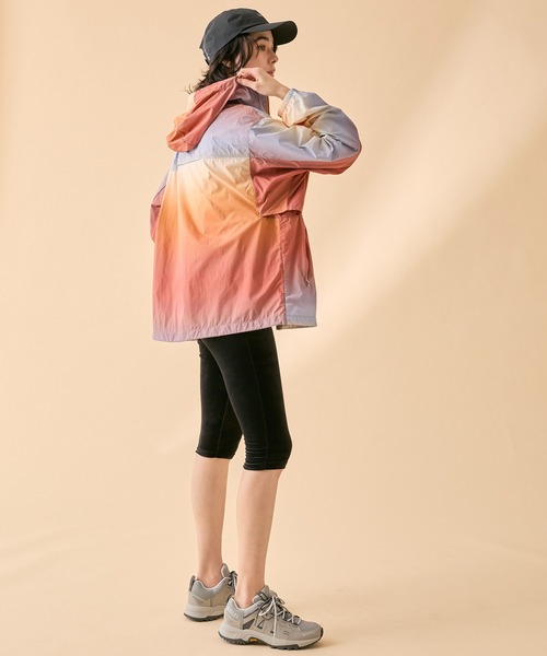 ナイロンジャケット 「UPF50+ SolarPack」撥水 UVカット ソーラーパック グラデーションプリント ジャケット メンズ レディースの画像