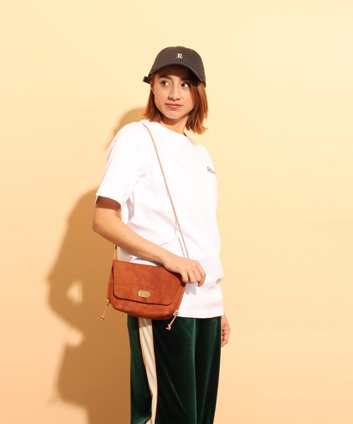 ROTAR レザー スマホショルダーバッグ ブラック　美品 ROTAR（ローター） ショルダーバッグ Leather pouch メンズ レディース