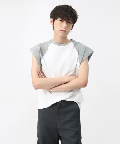 Ressaca（レサーカ） tシャツ オーバーサイズ ショルダーパッド