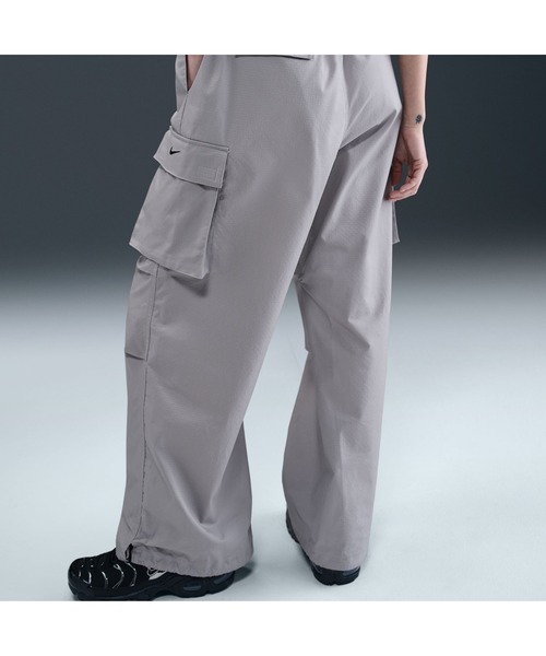 NIKE W STREET CARGO PANT BLK/WHT 国内発送 Nike Sportswear Women's High-Waisted Woven Cargo Pants. Nike JP