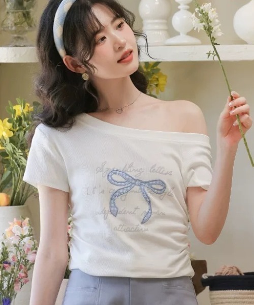 DIAVEL tシャツ 「全3色／韓国バレエコア風」斜めショルダー×リボン