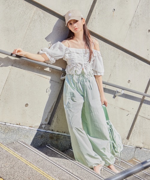 スナイデル　クロップドバリエブラウス　WHT スナイデル SNIDEL クロップドバリエブラウス （WHT