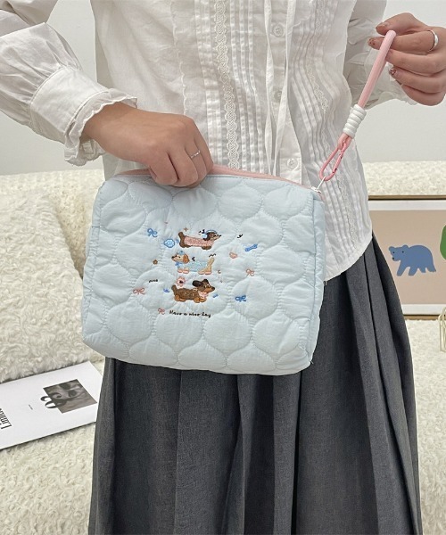 Naptime. キルティングポーチ Naptime キルティングポーチ (フラットポーチ)