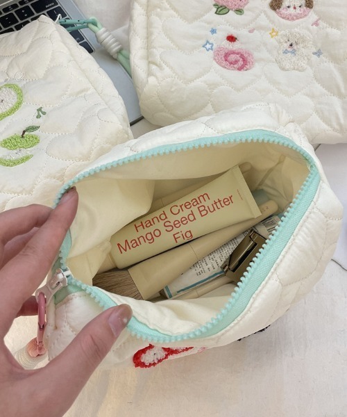 ポーチ わんちゃん刺繍キルティングポーチ レディース : ZOZOTOWN